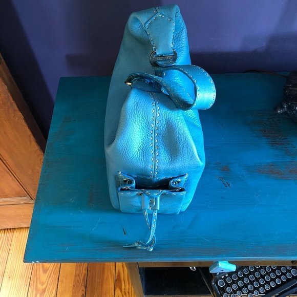 Gavi Pell Blue Leather Blanket Stitched Bag - Picture 3 of 10